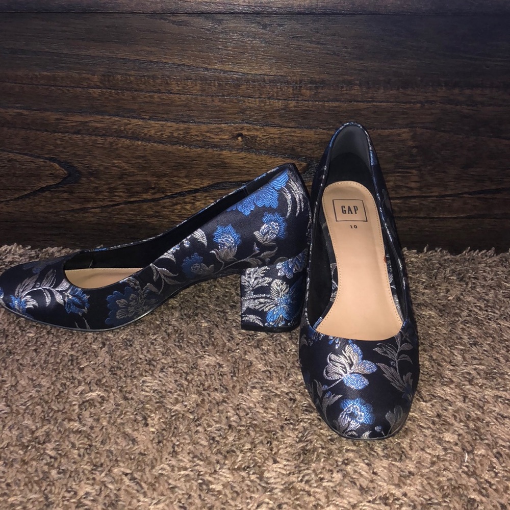 Embroidered floral heels